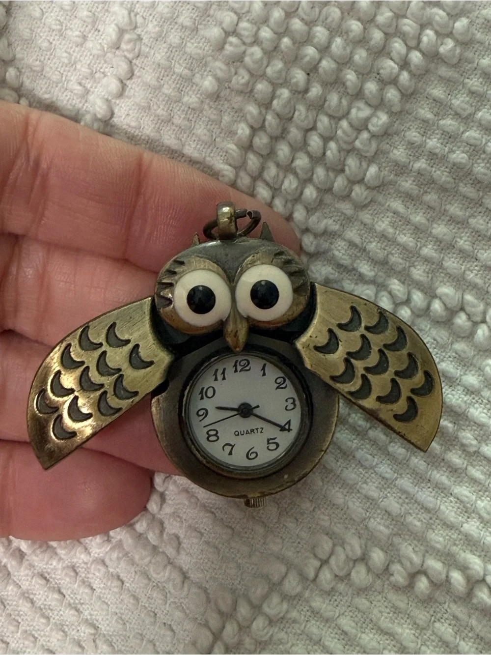 Vintage Owl Pendant Watch Bronze Tone Wings Open Quartz Novelty Clock Necklace